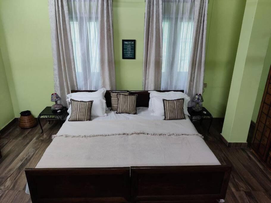 The Nook Rooftop Condo And Garden Guwahati Dış mekan fotoğraf